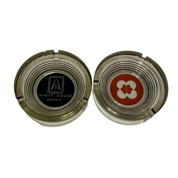 HYATT HOTEL LOT OF 2 ASHTRAYS CLEAR GLASS 4" DIAMETER RETRO - Picture 1 of 5